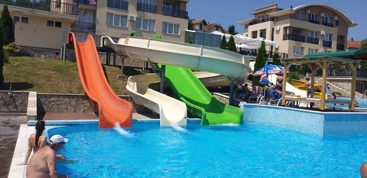Sunny Hill Apartments & Aqua Park Vrnjačka Banja Exterior foto